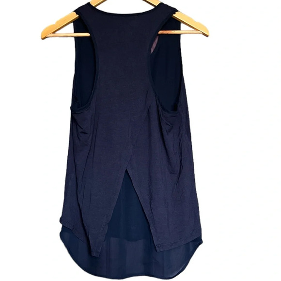 Sam Eldeman top size medium with Mesh hem - Picture 3 of 5